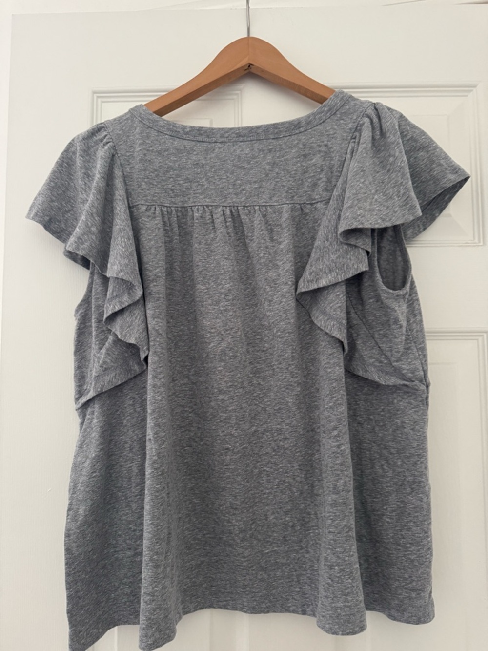 LOFT Gray Ruffle Sleeve Tee - Picture 2 of 3